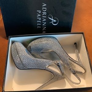 Adrianna Papell size 10 in pewter/silver metallic